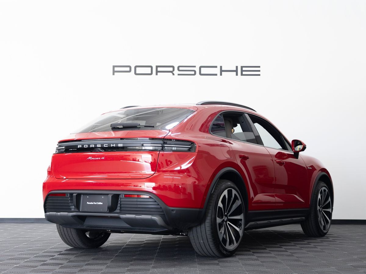 2026 Porsche Macan 4