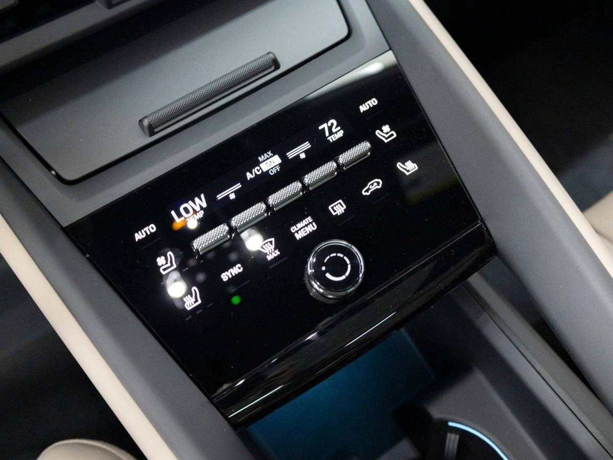 2026 Porsche Macan 4 Electric