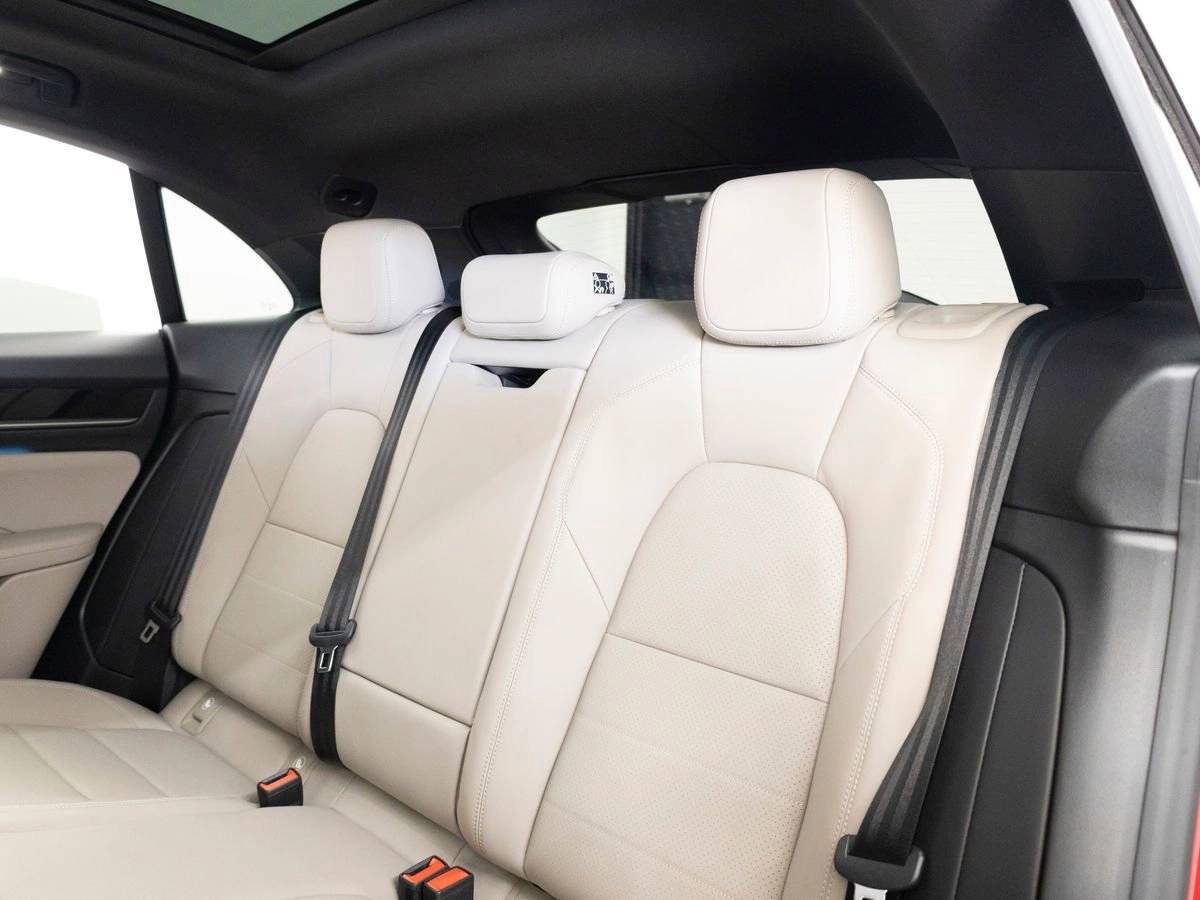 2026 Porsche Macan 4 Electric