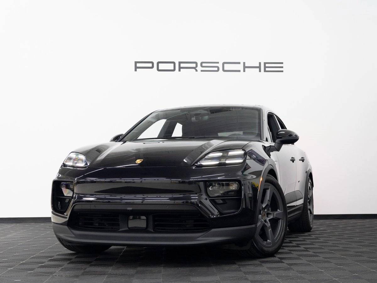 2025 Porsche Macan 4
