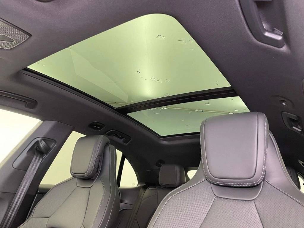 2025 Porsche Macan 4