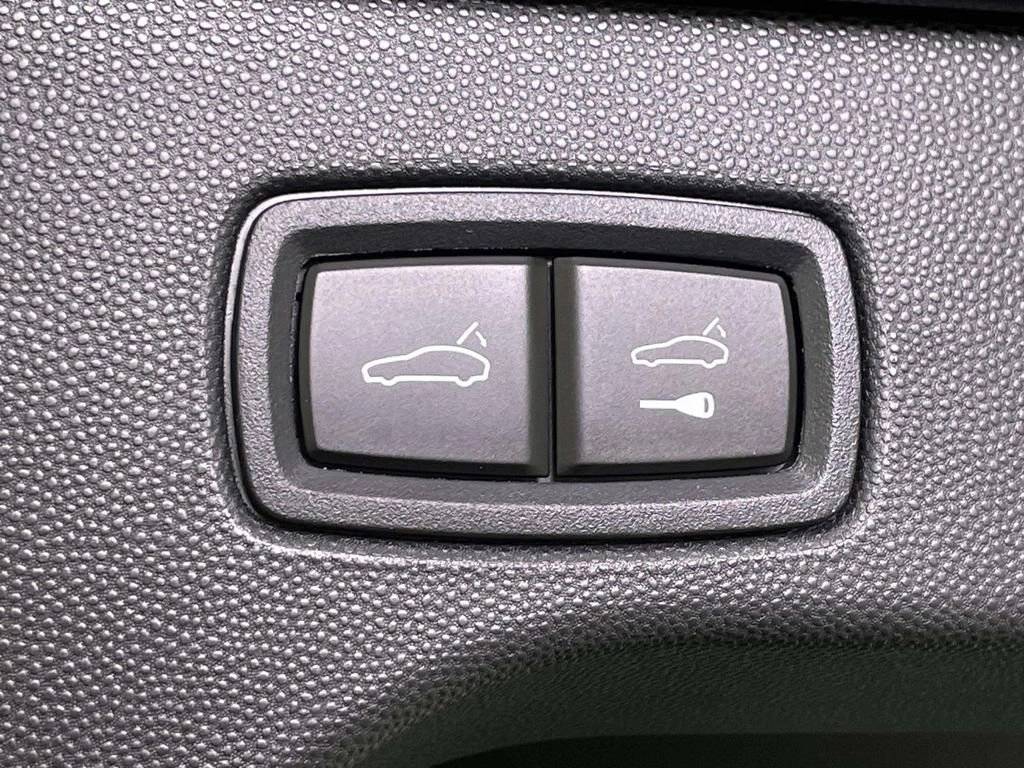 2025 Porsche Macan 4