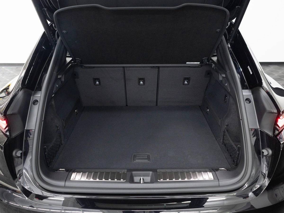 2025 Porsche Macan 4