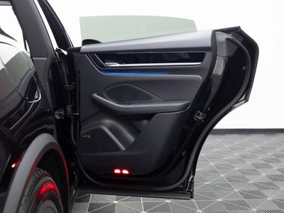 2025 Porsche Macan 4