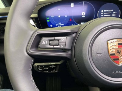 2025 Porsche Macan 4