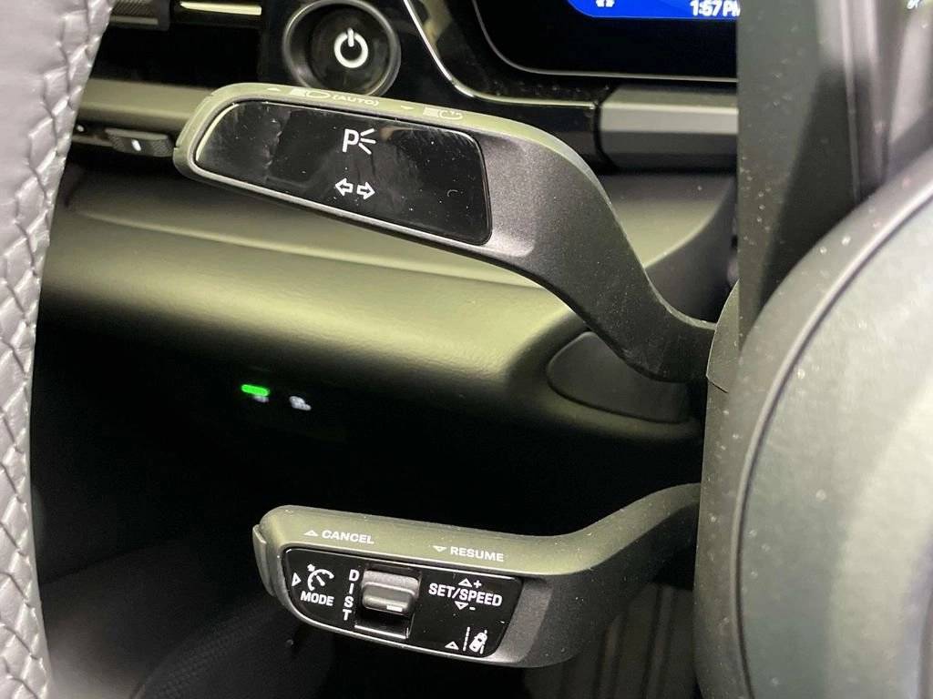 2025 Porsche Macan 4