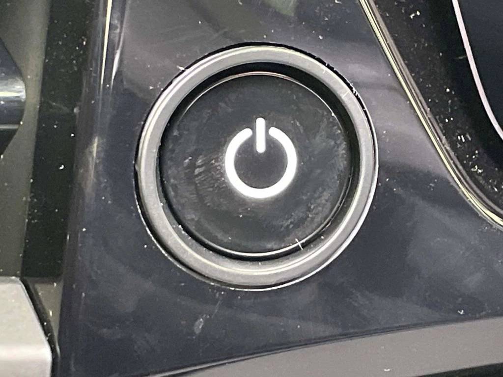 2025 Porsche Macan 4