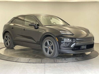 2025 Porsche Macan 4