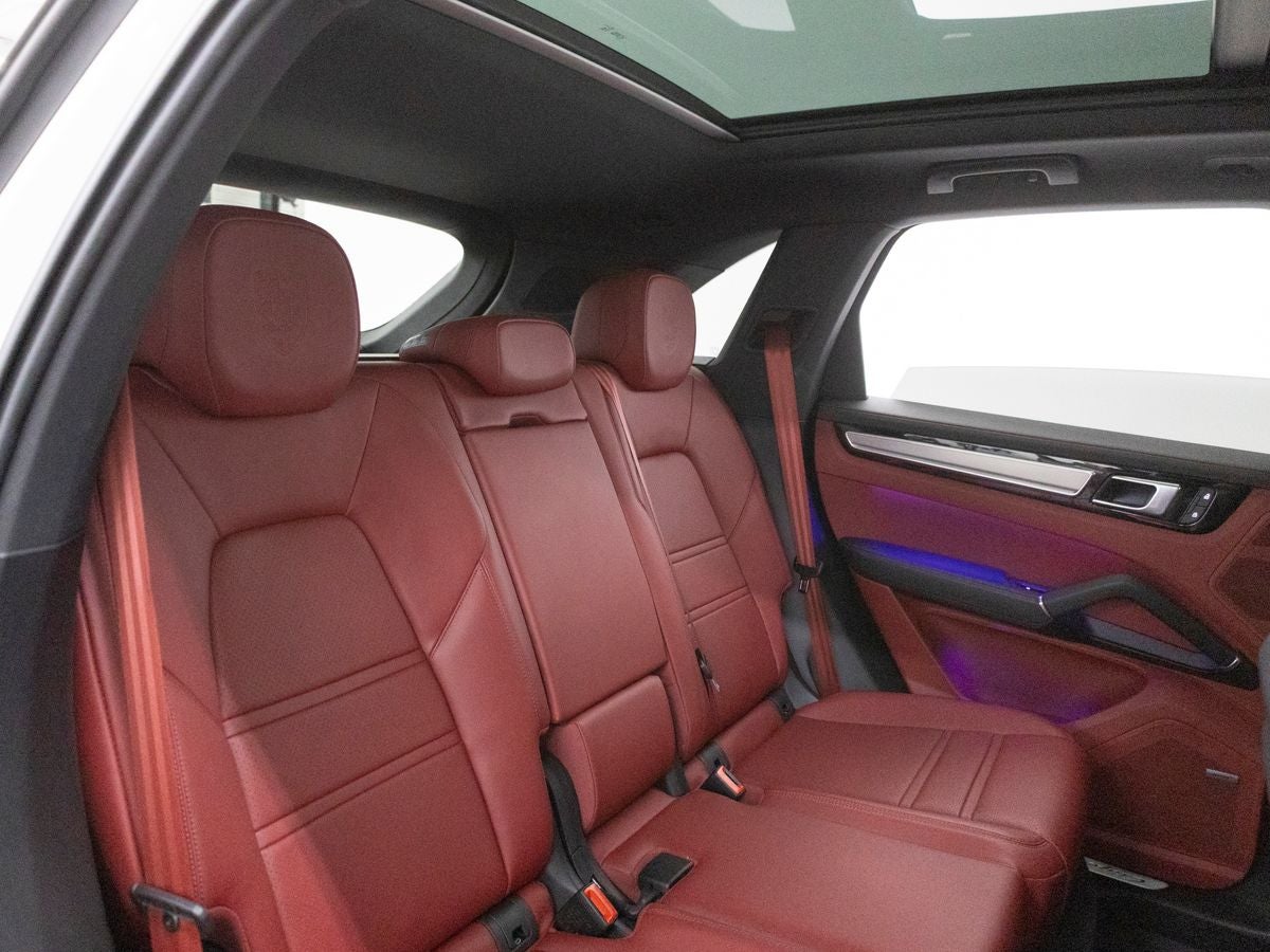 2023 Porsche Cayenne S Platinum Edition