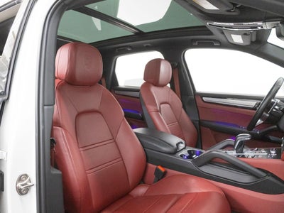 2023 Porsche Cayenne S Platinum Edition