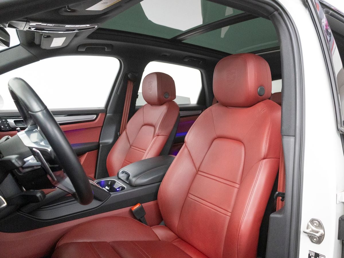 2023 Porsche Cayenne S Platinum Edition
