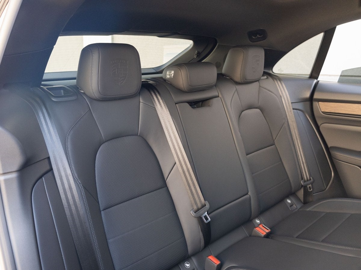 2025 Porsche Macan 4S