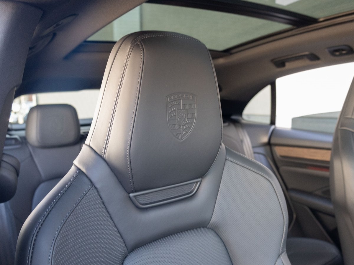 2025 Porsche Macan 4S