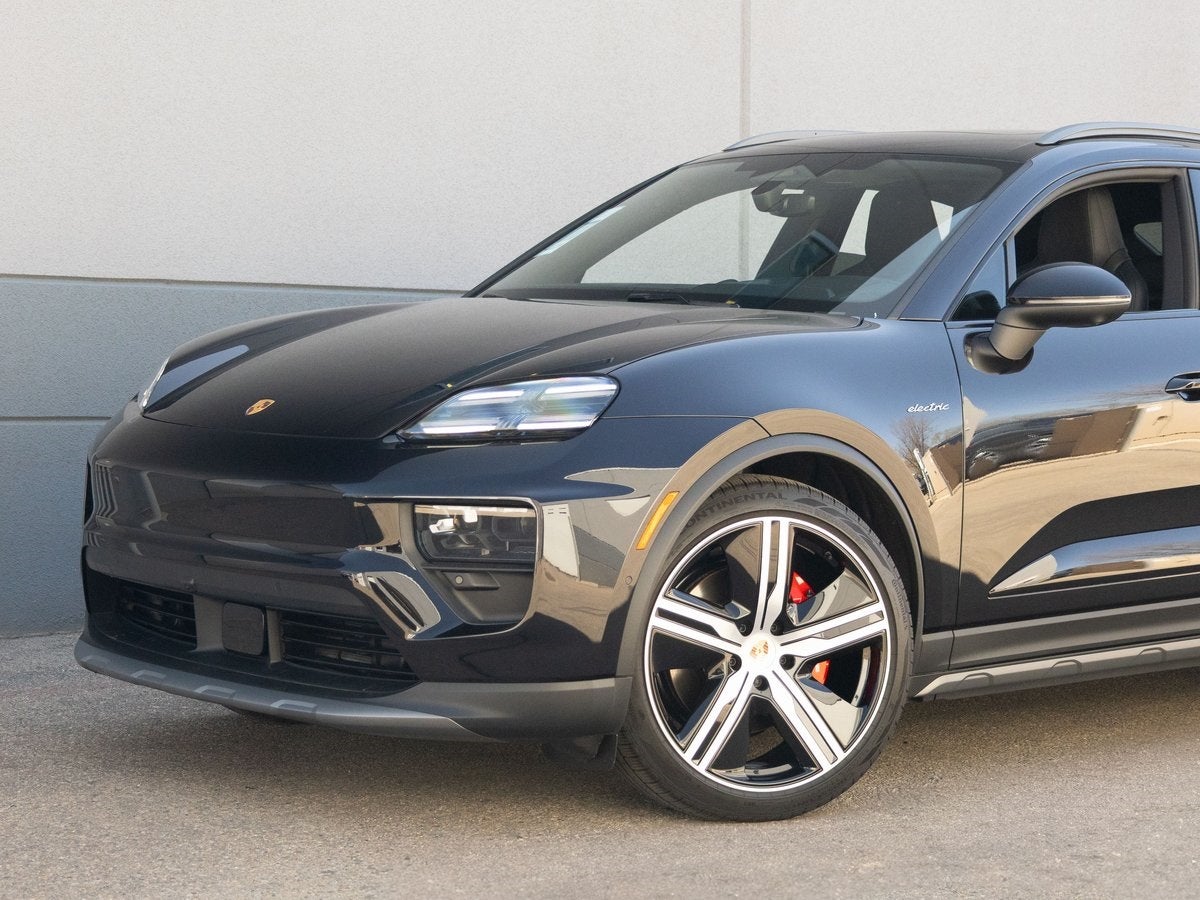 2025 Porsche Macan 4S
