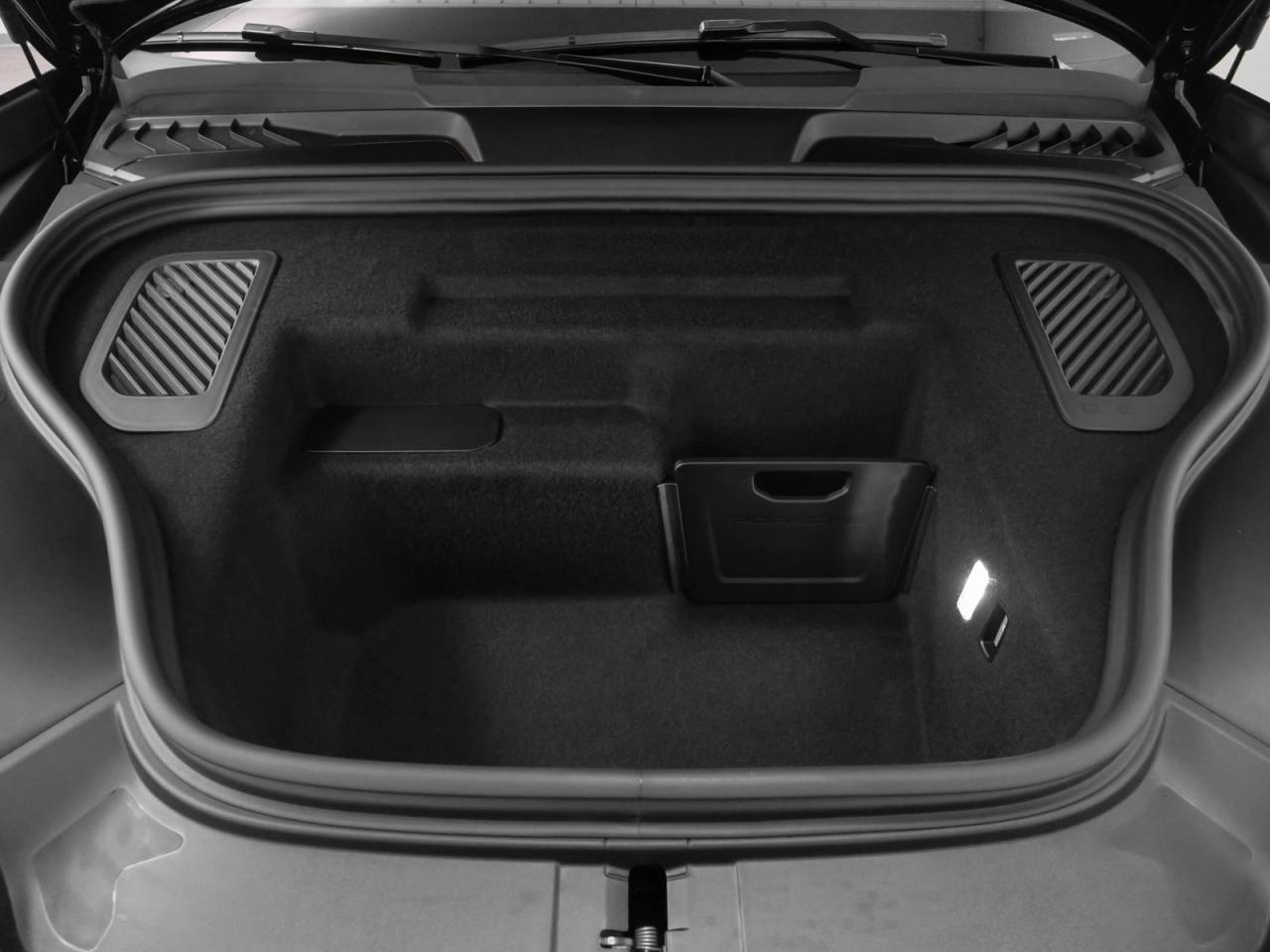 2025 Porsche Macan 4S