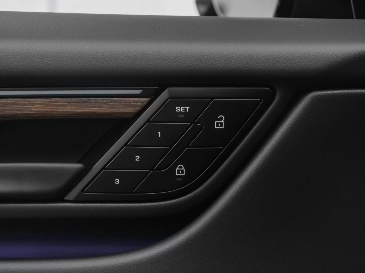 2025 Porsche Macan 4S