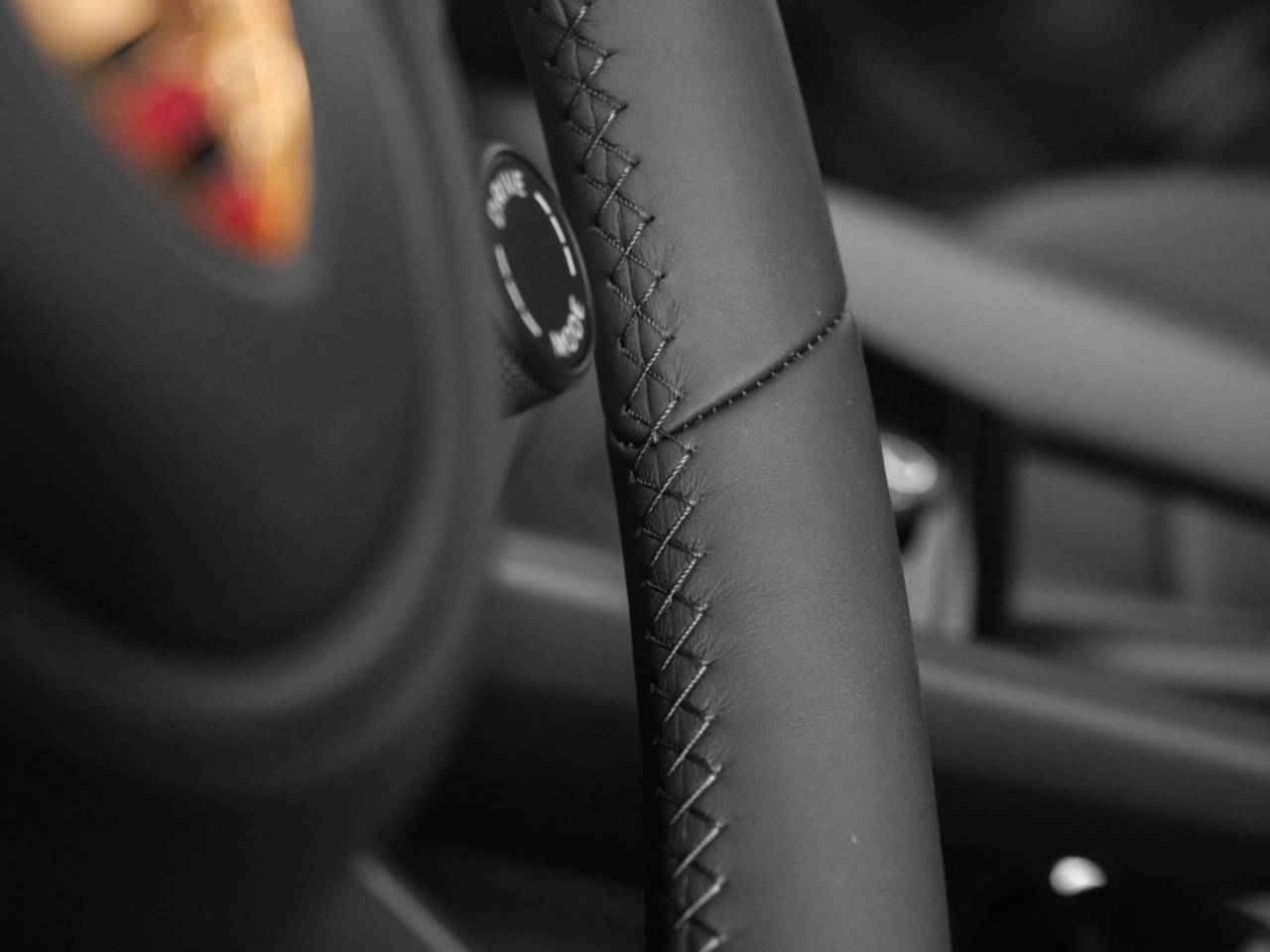 2025 Porsche Macan 4S