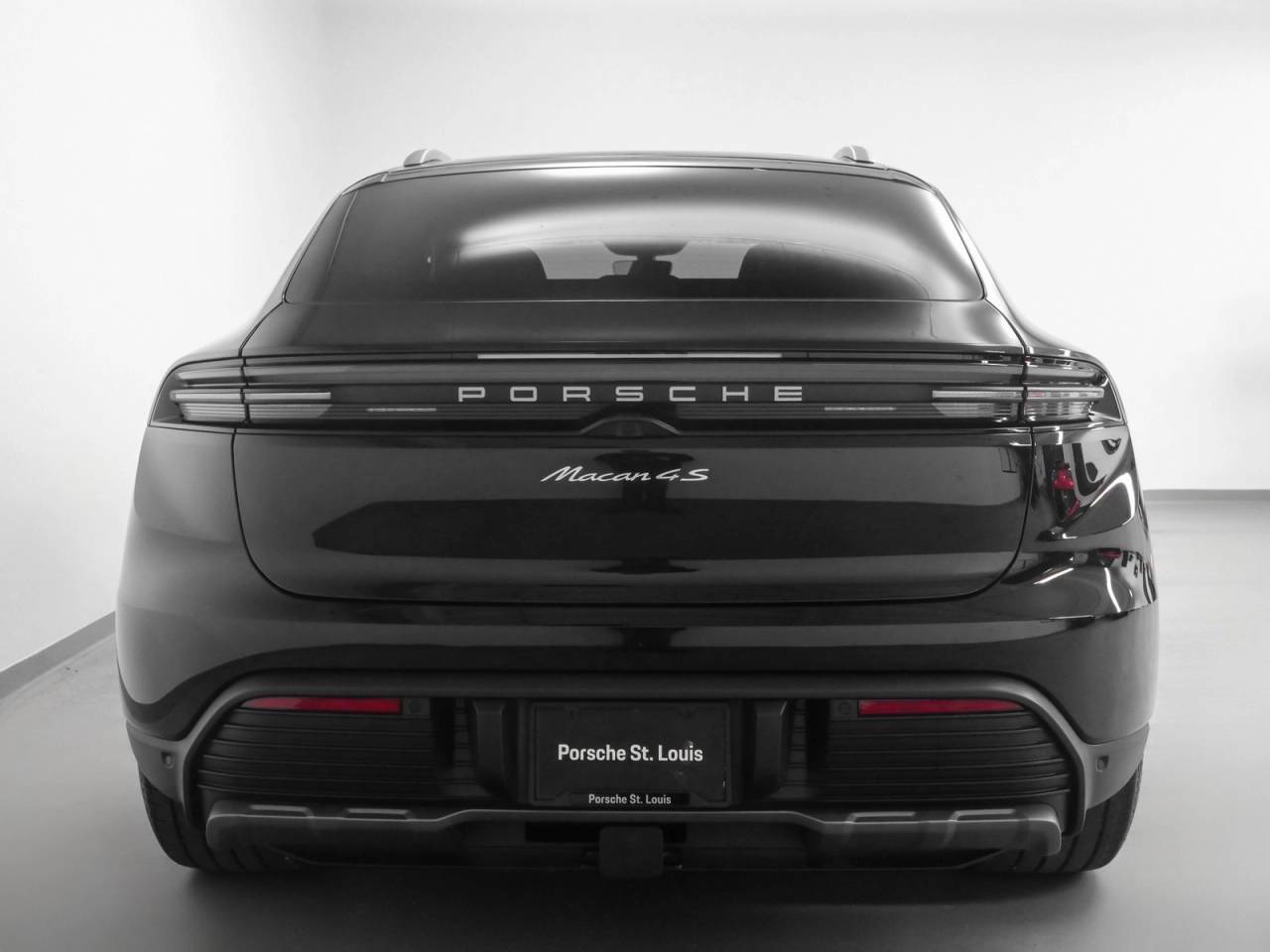 2025 Porsche Macan 4S