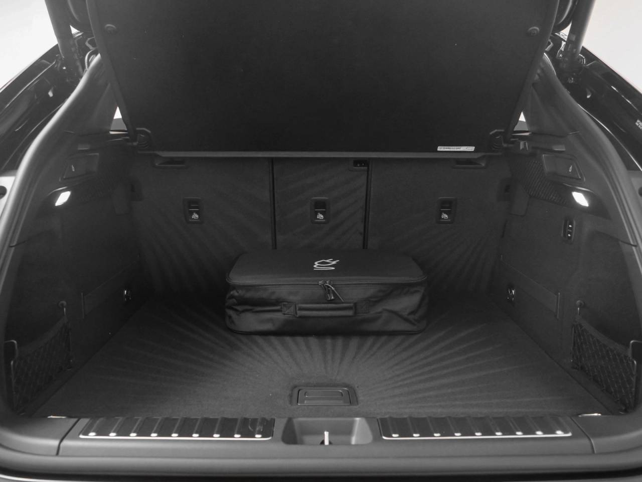 2025 Porsche Macan 4S