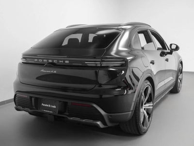 2025 Porsche Macan 4S