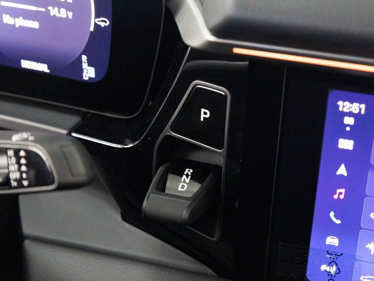 2025 Porsche Macan 4S Electric