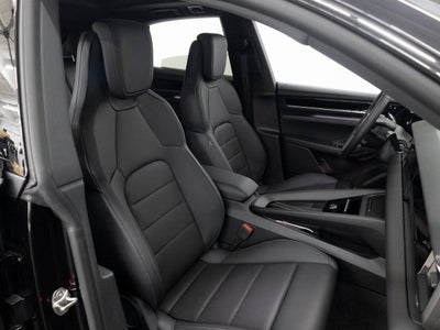 2025 Porsche Macan 4S Electric