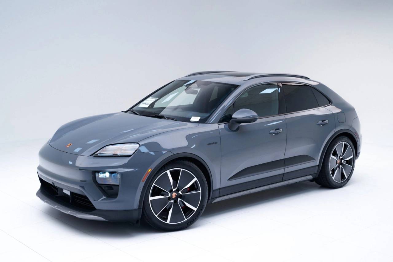2025 Porsche Macan 4S