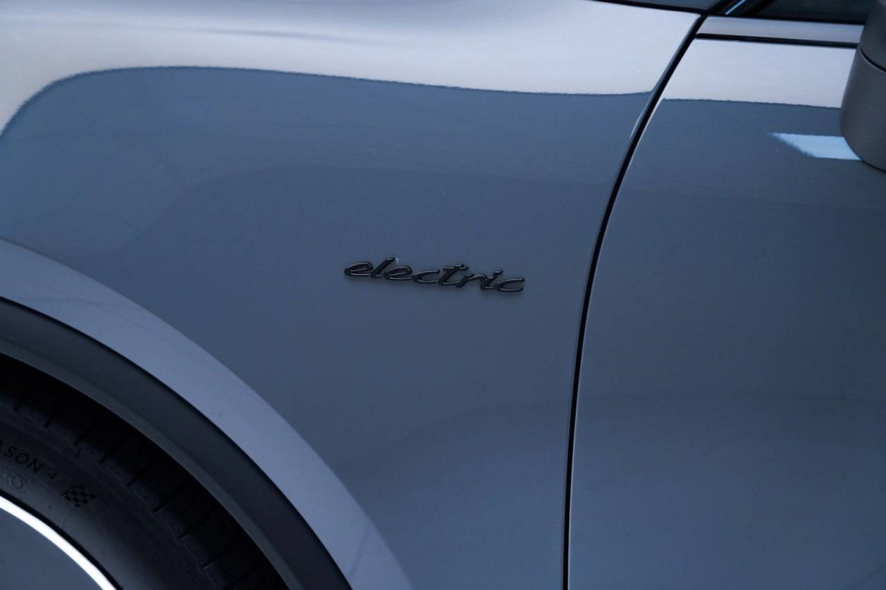 2025 Porsche Macan 4S