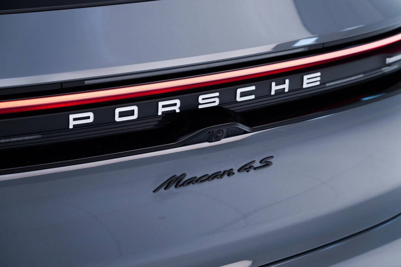 2025 Porsche Macan 4S