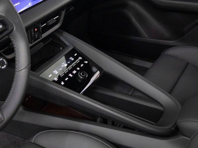 2025 Porsche Macan 4S