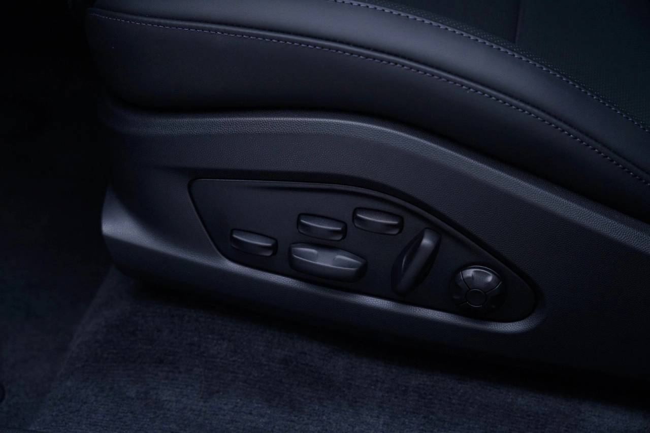 2025 Porsche Macan 4S