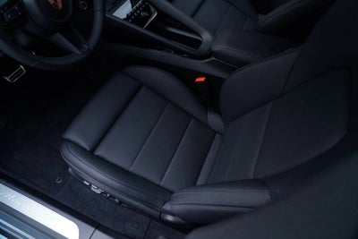 2025 Porsche Macan 4S