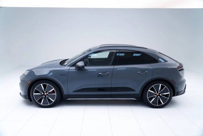 2025 Porsche Macan 4S