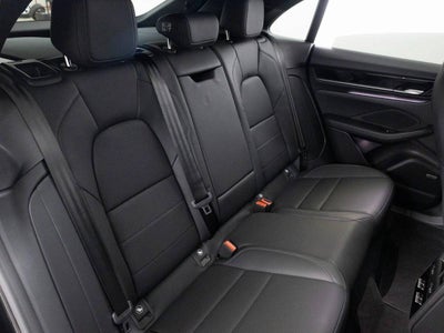 2025 Porsche Macan 4S