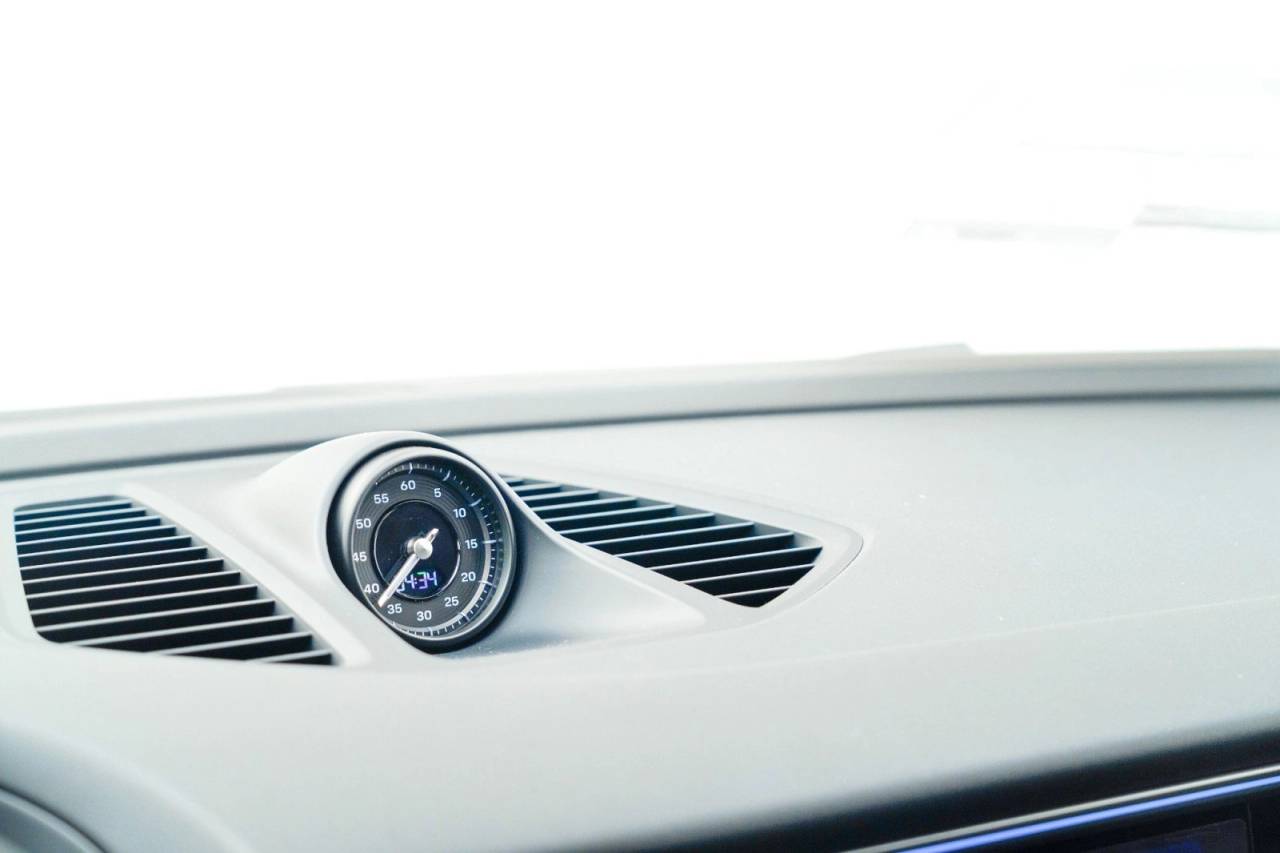 2025 Porsche Macan 4S