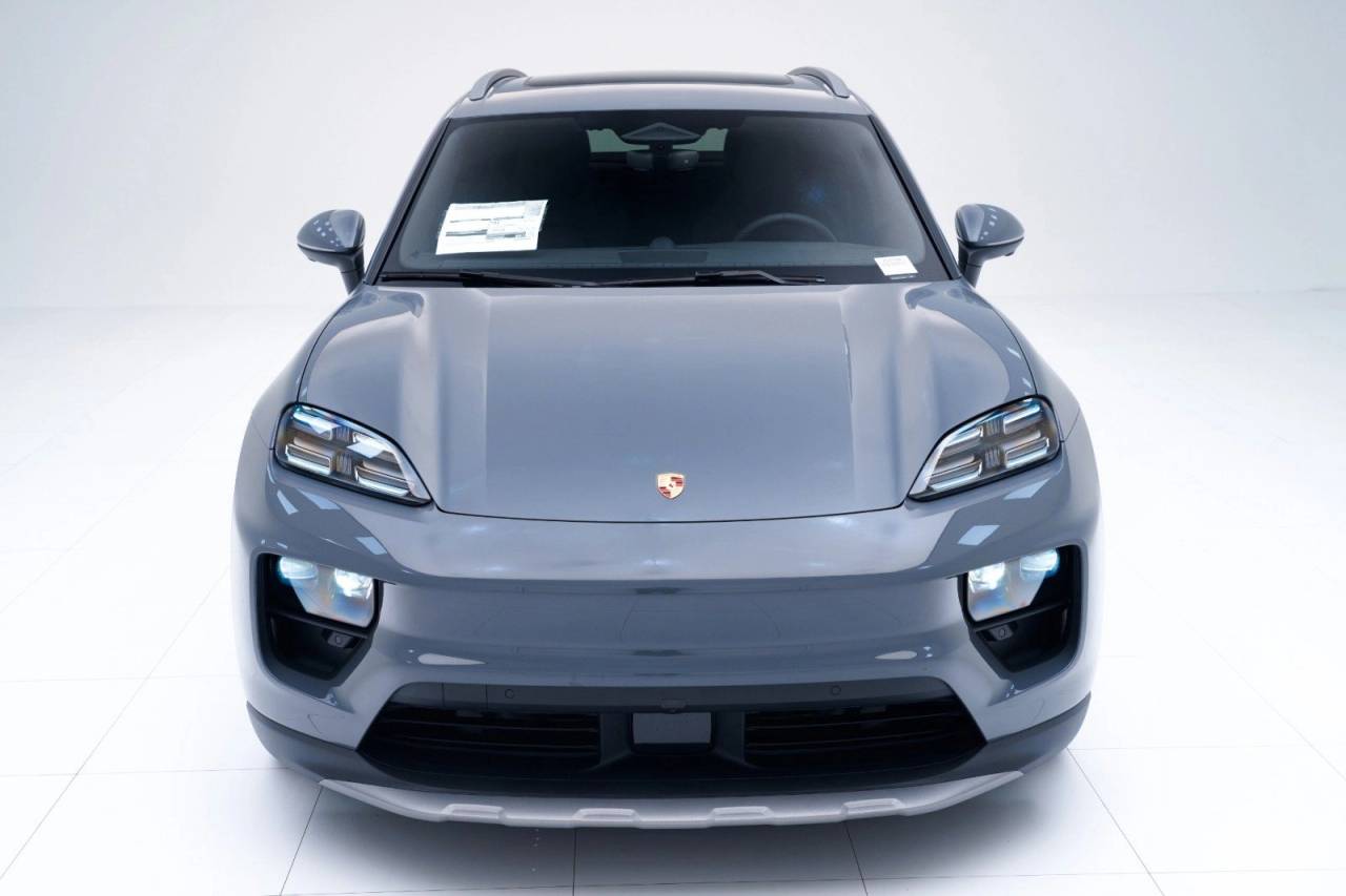2025 Porsche Macan 4S