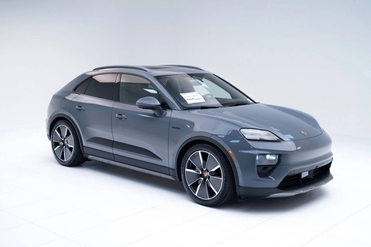 2025 Porsche Macan 4S