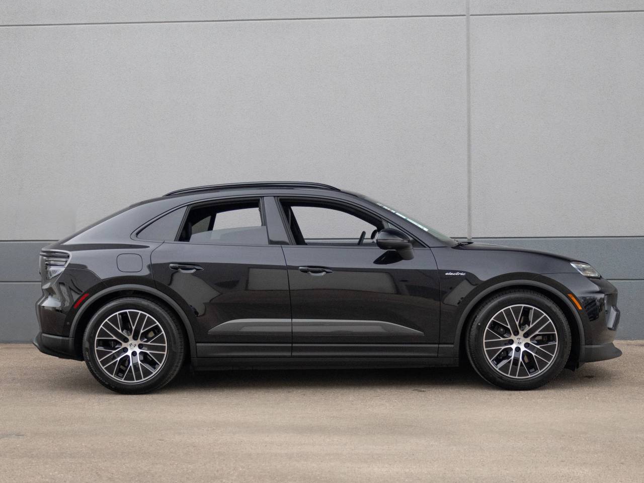 2025 Porsche Macan Macan 4S Electric