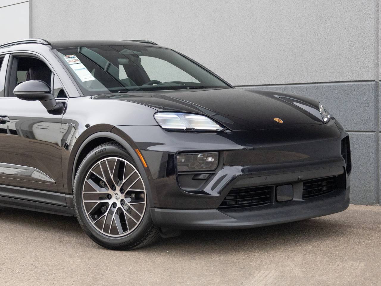2025 Porsche Macan Macan 4S Electric