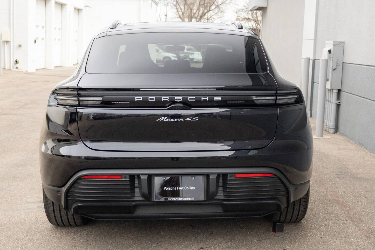 2025 Porsche Macan Macan 4S Electric