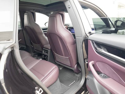 2025 Porsche Macan Macan 4S Electric