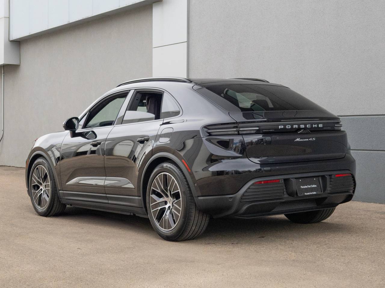 2025 Porsche Macan Macan 4S Electric