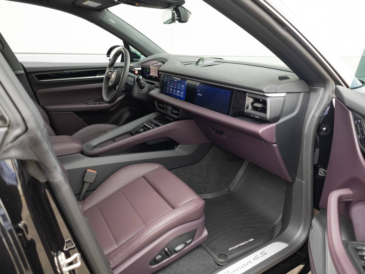 2025 Porsche Macan Macan 4S Electric