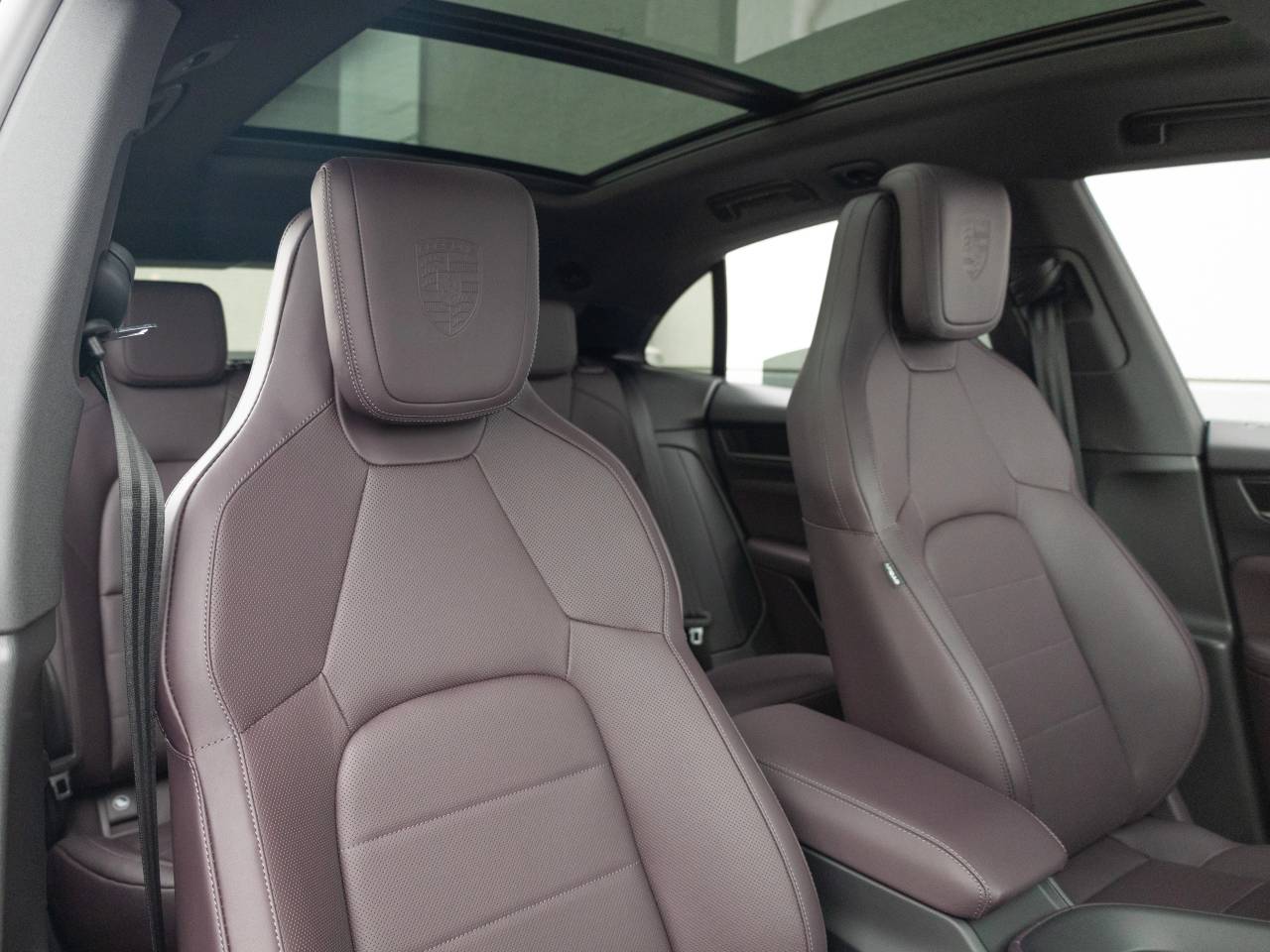 2025 Porsche Macan Macan 4S Electric