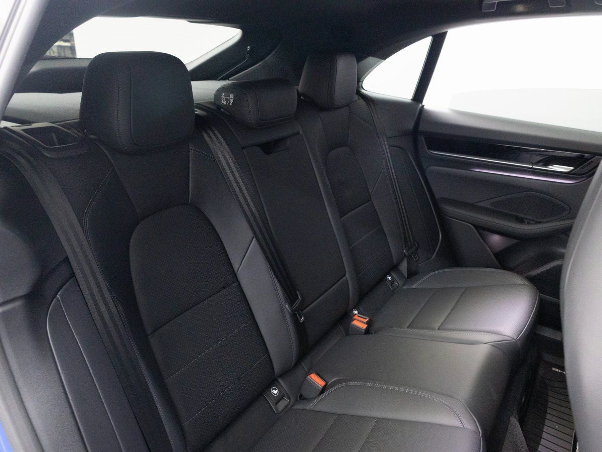 2026 Porsche Macan 4S Electric