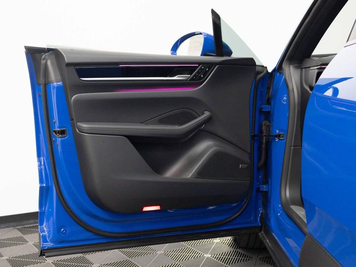 2026 Porsche Macan 4S Electric