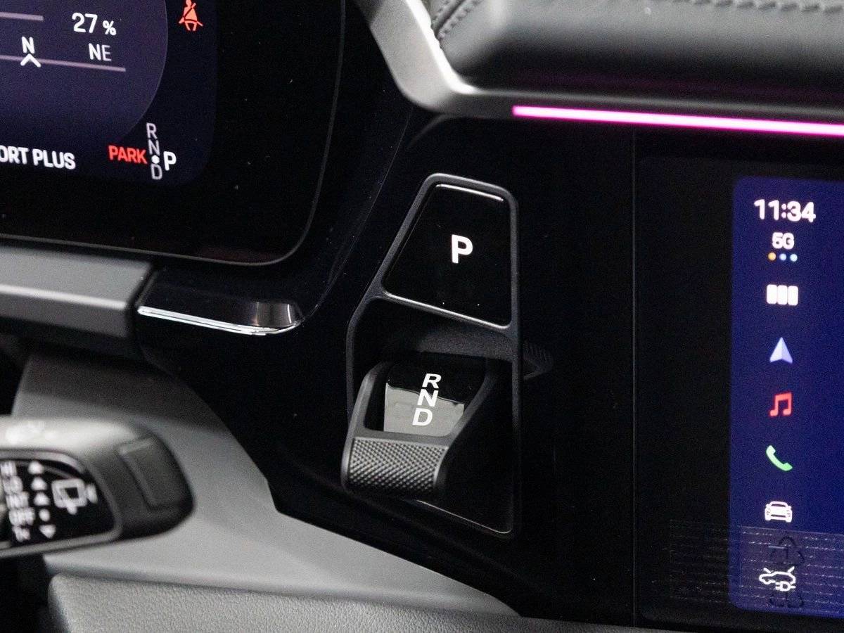 2026 Porsche Macan 4S Electric