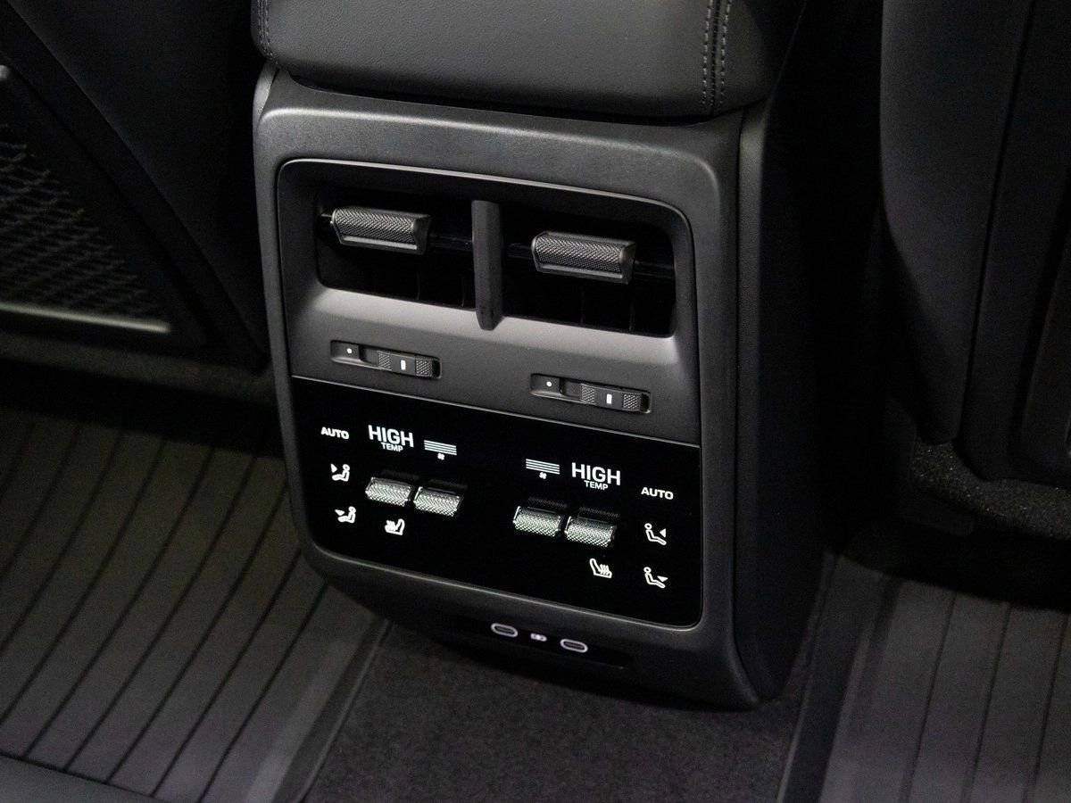 2026 Porsche Macan 4S Electric