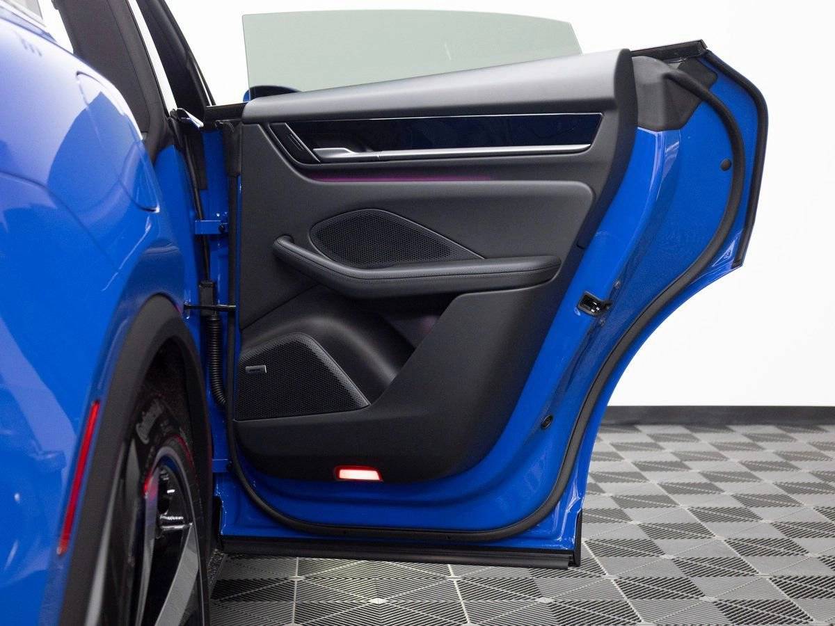 2026 Porsche Macan 4S Electric