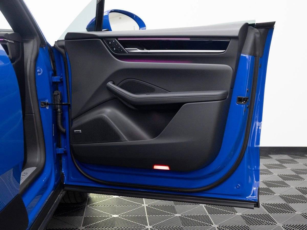 2026 Porsche Macan 4S Electric